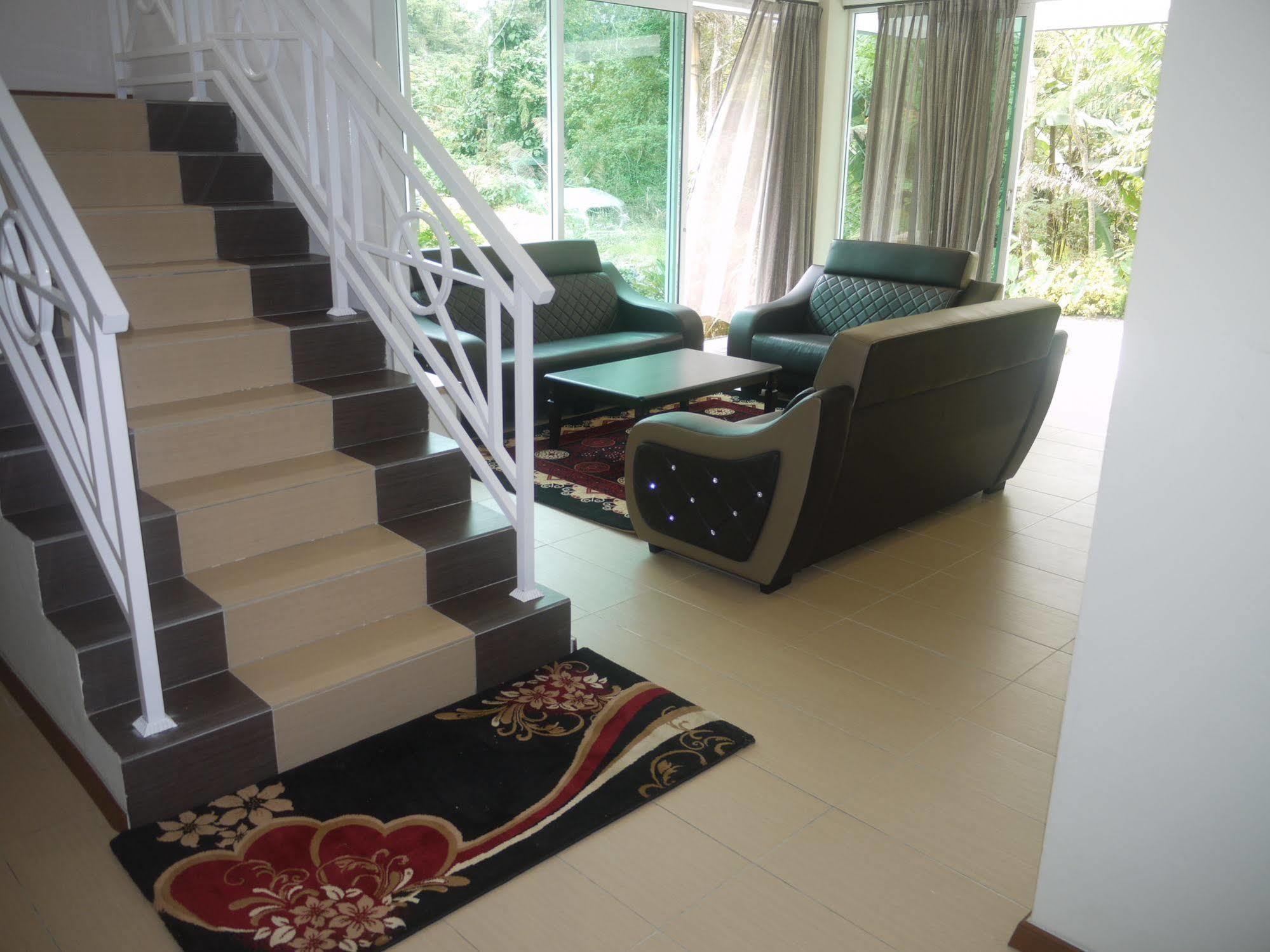 Rovers Inn Cameron Highlands Esterno foto